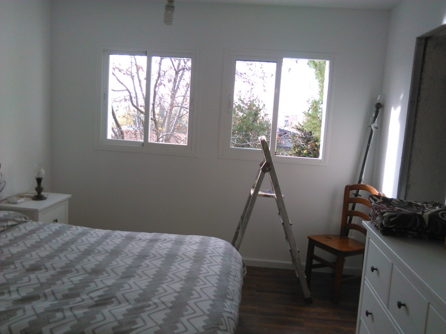 PARED CON CAMARA Y AISLAMIENTO EN DORMITORIO