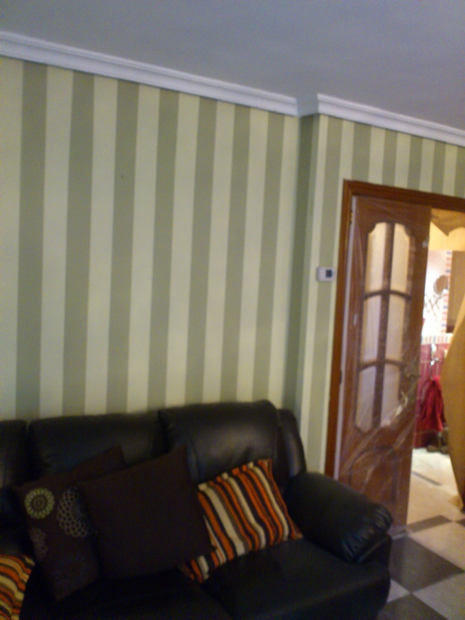 pared de rayas de 10 cm