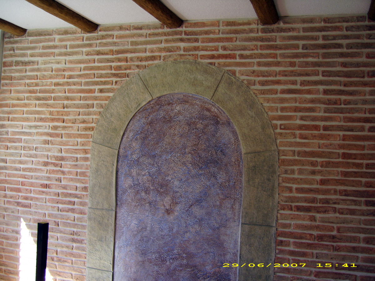 Pared de salon en pintura decorativa rustica texturon naturpiedra