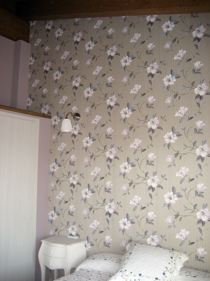 Pared de un cabezal empapelada