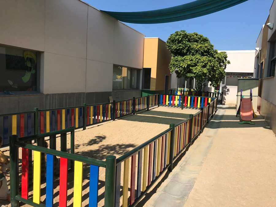 VALLADO ZONA INFANTIL EN COLEGIO QUERCUS