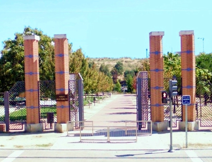 Parque - Javier Toro Caviedes . Arquitecto