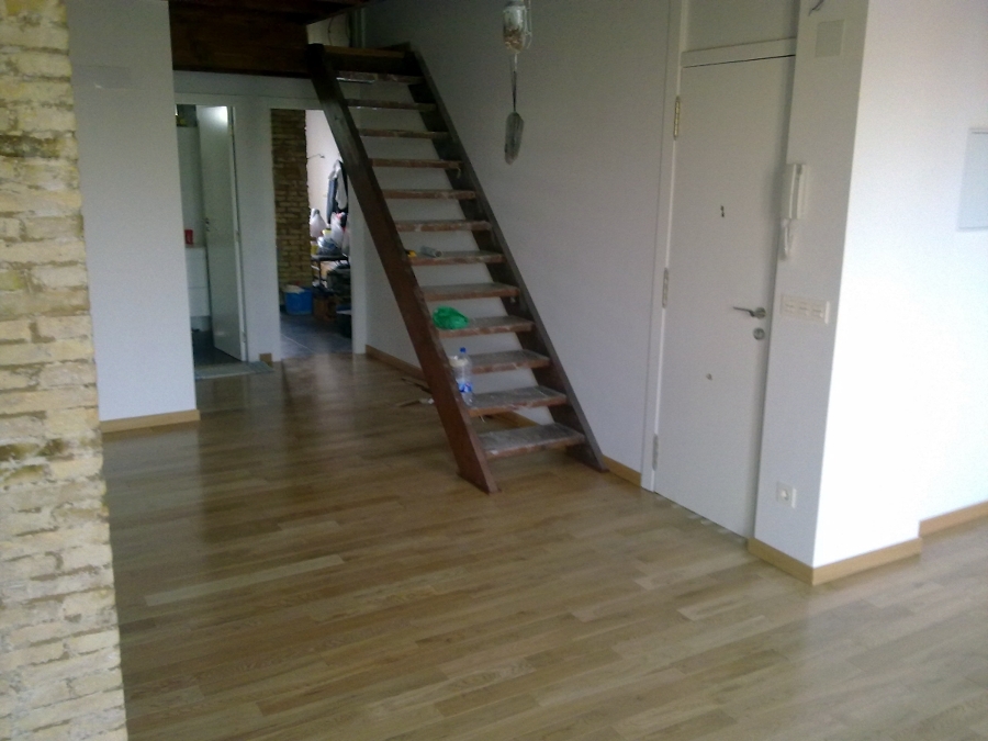 Parquet con escaleras