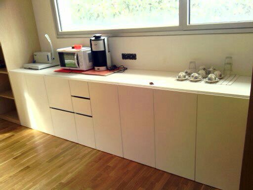 PARTE BAJA DE COCINA BLANCA.