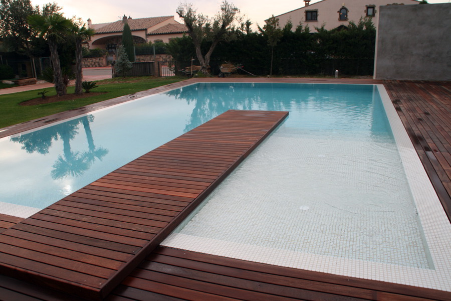 Pasarela dentro del agua 