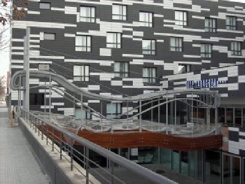Pasarela hotel Tryp Zaragoza