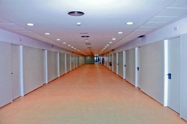 PASILLO ANEXO HOSPITAL GIRONA