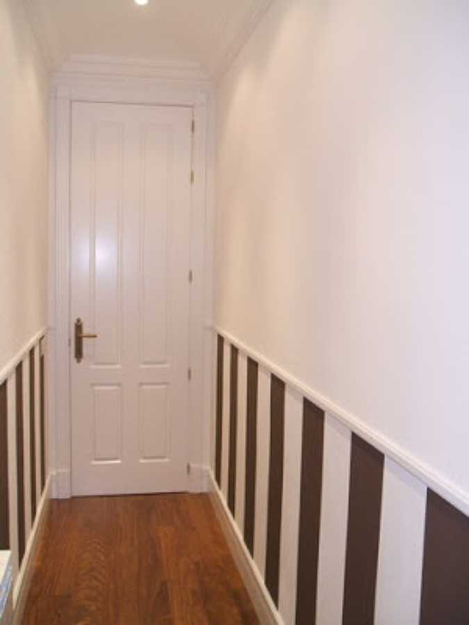 PASILLO DE ZOCALOS EN MADERA