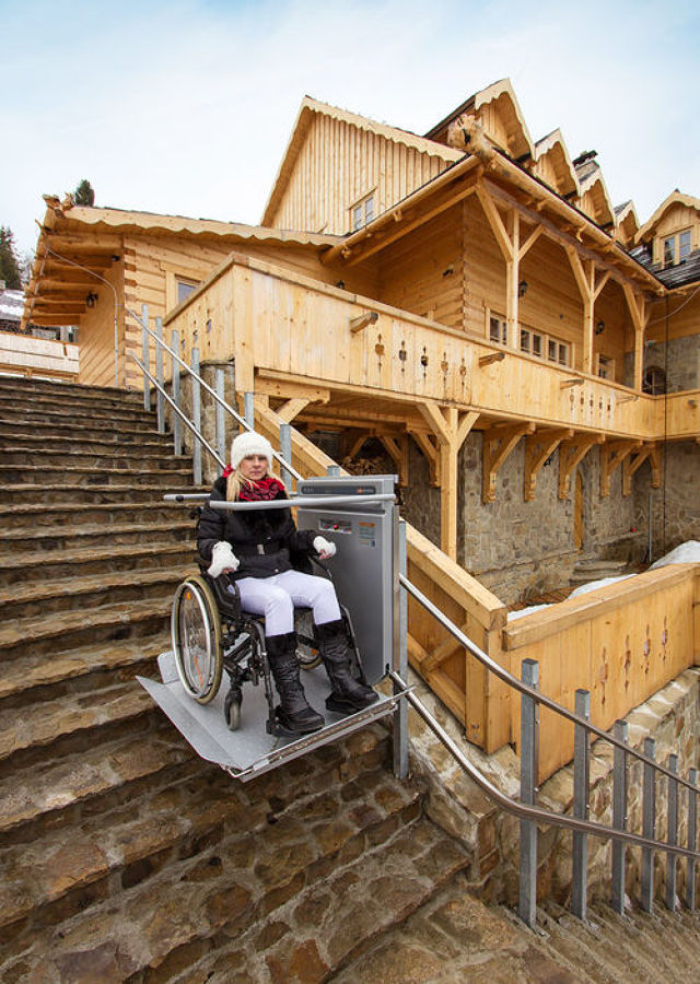 PATAFORMA SALVAESCALERAS CURVA PETC-AS