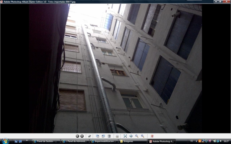 Patio de interior de luces