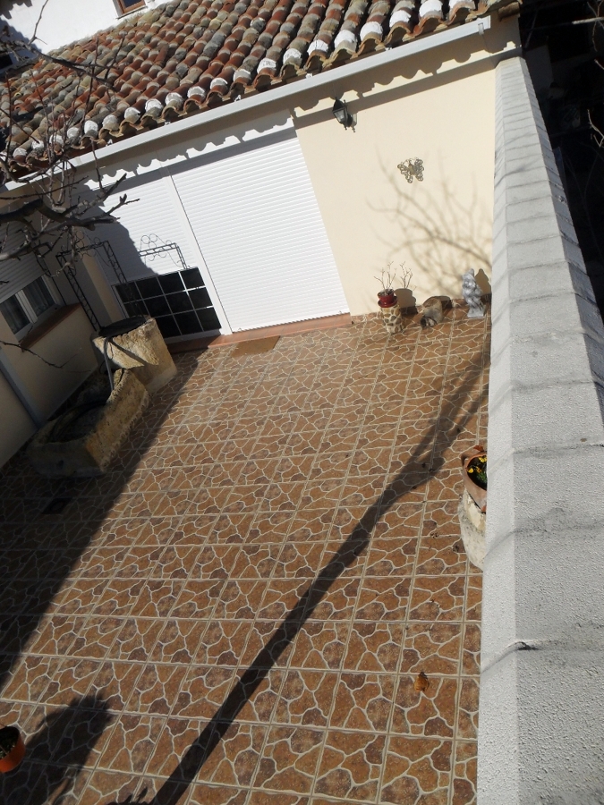 patio exterior con pozo