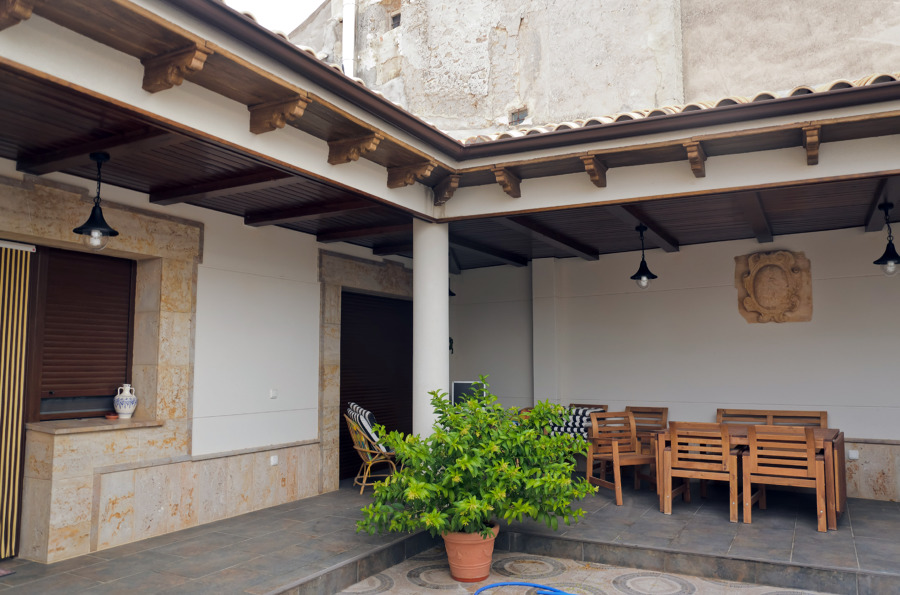 Patio interior de vivienda unifamiliar