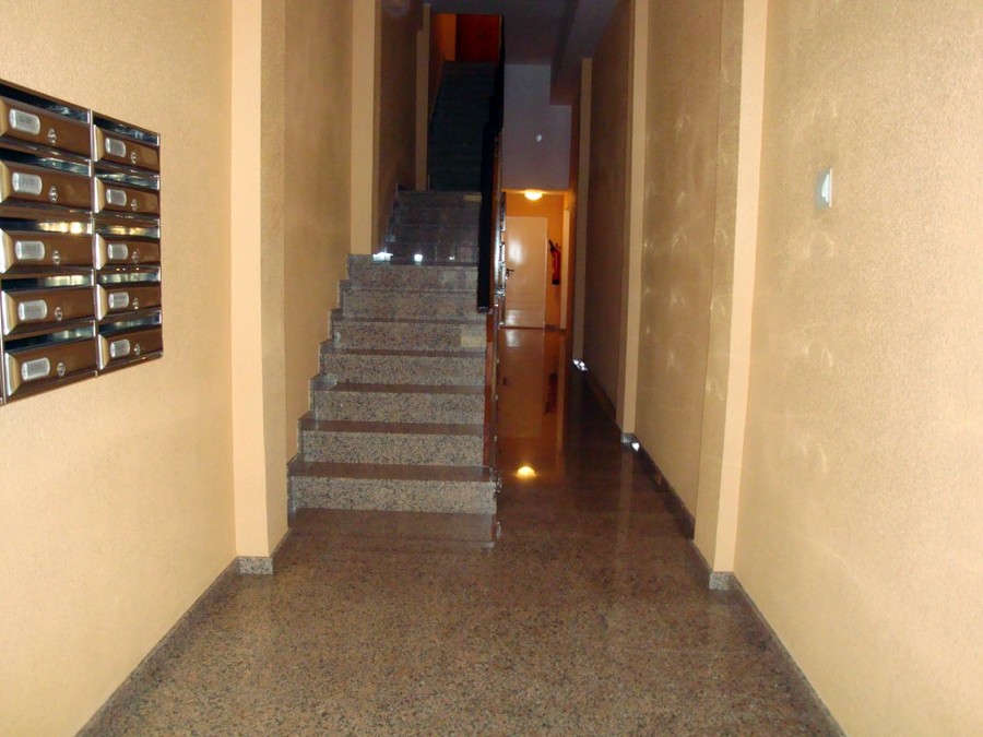 Patio reformado comunidad vecinos