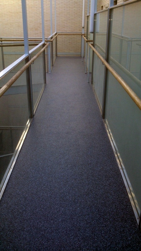 pavimento linóleo rellanos escalera vecinos2