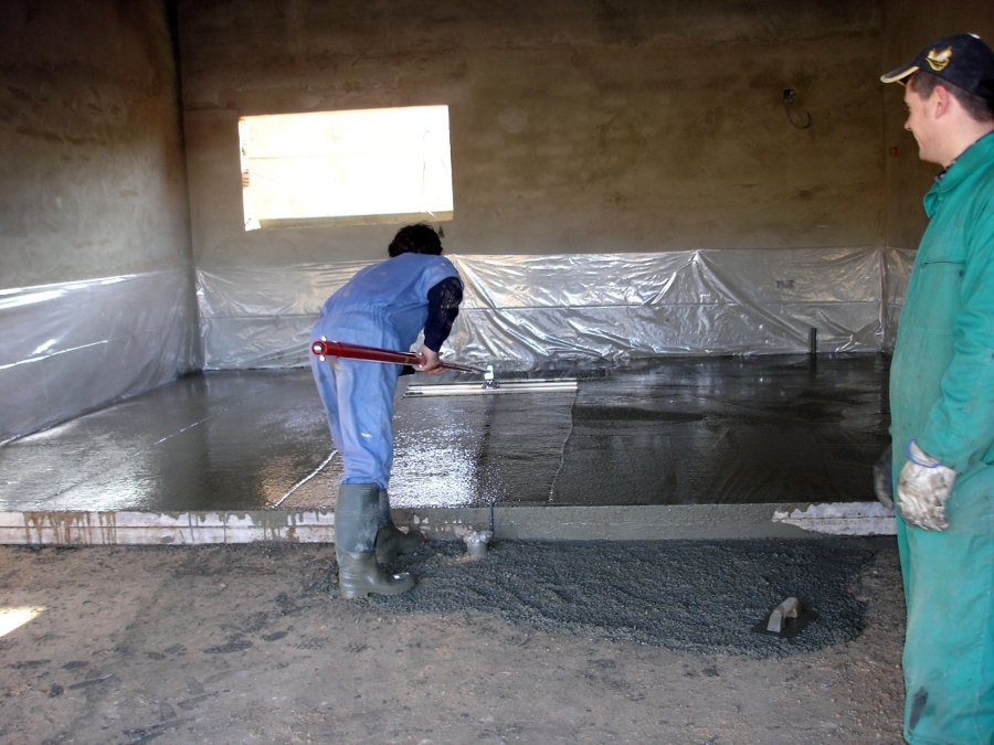 Pavmentando el suelo de garaje