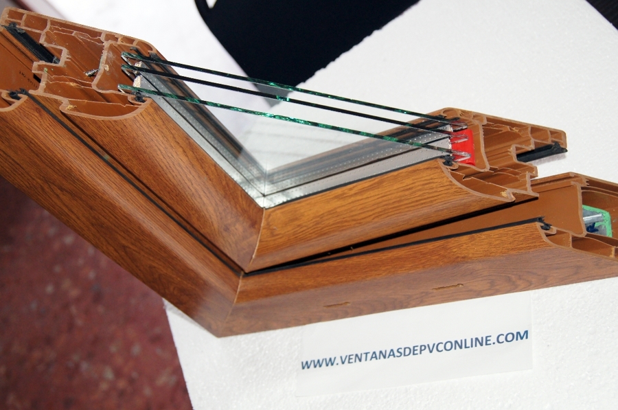 PERFIL CON DOBLE JUNTA Y TRIPLE CRISTAL