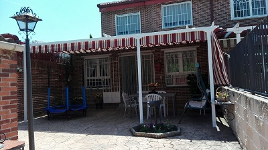 Pérgola aluminio 80x40 con tres pies