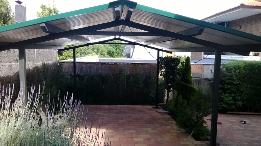 PÉRGOLA A DOS AGUAS