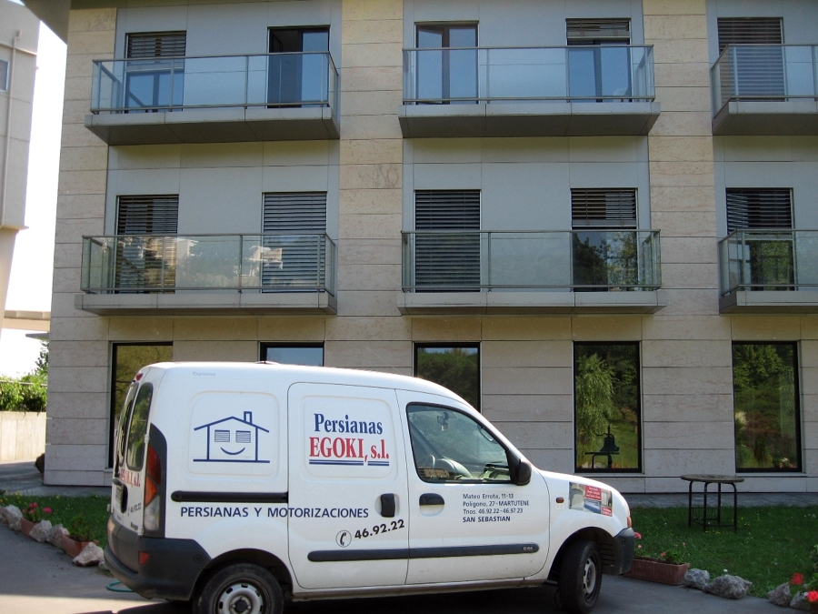 Persianas graduables. Irun