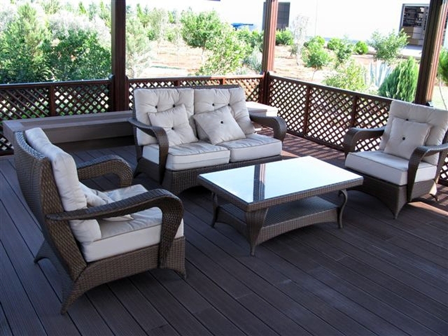 Pavimento decking en madera plastica