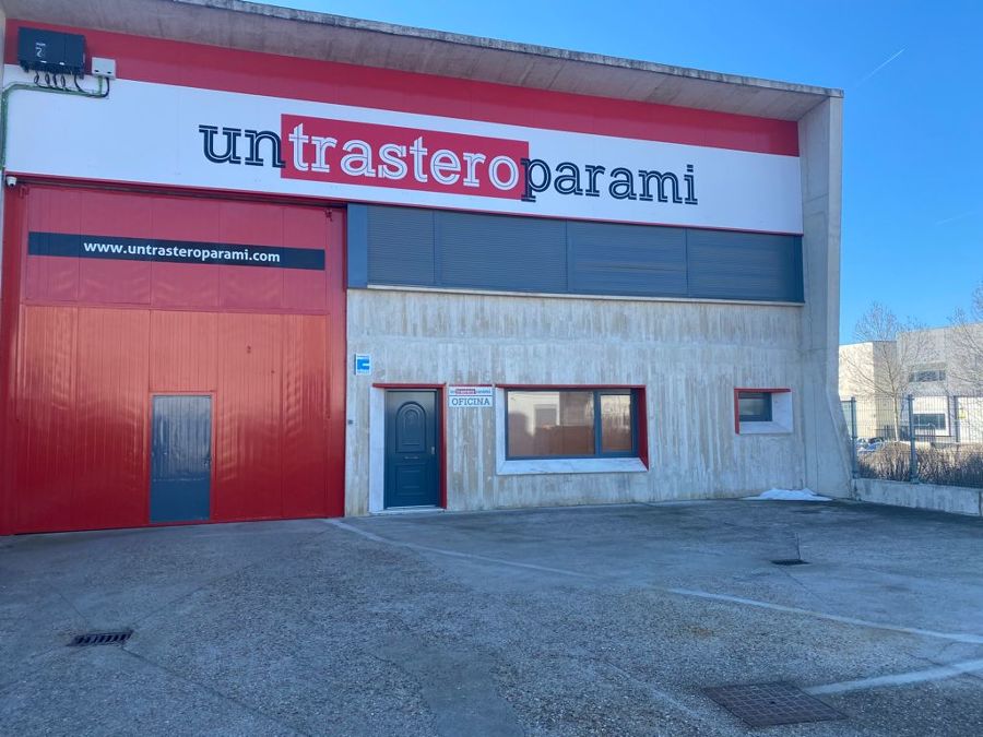 UN TRASTERO PARA MI, fachada