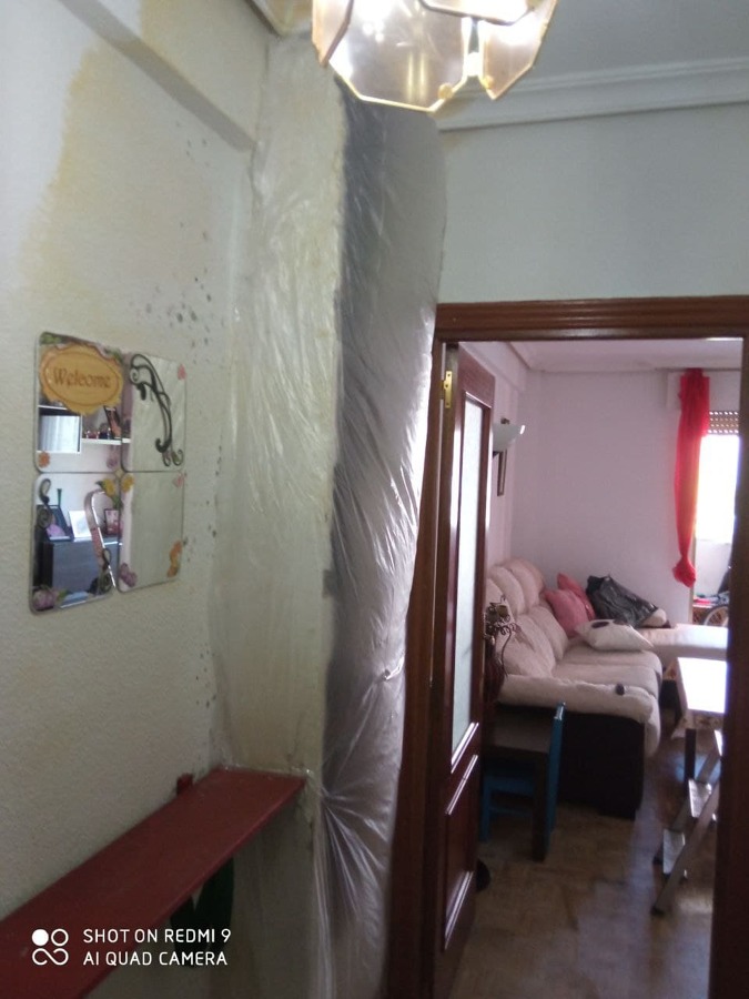 mocheta abierta para el cambio de bajante