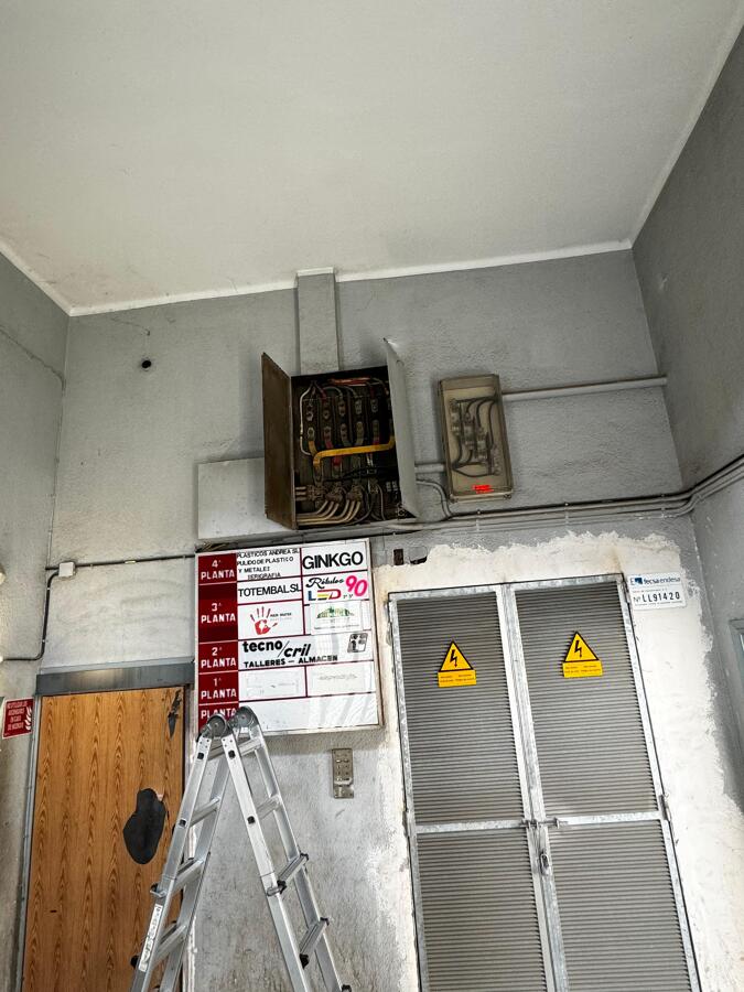 Renovación eléctrica (Antes)