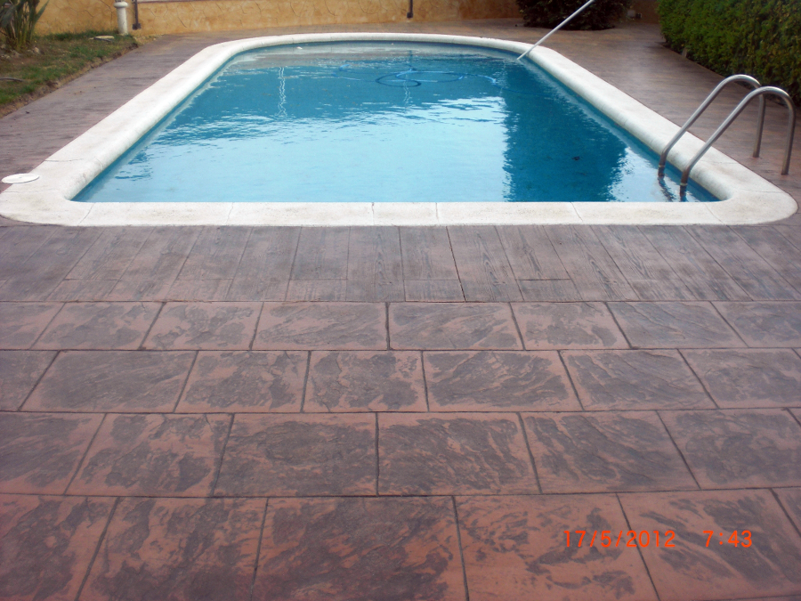 Piedra inglesa con madera