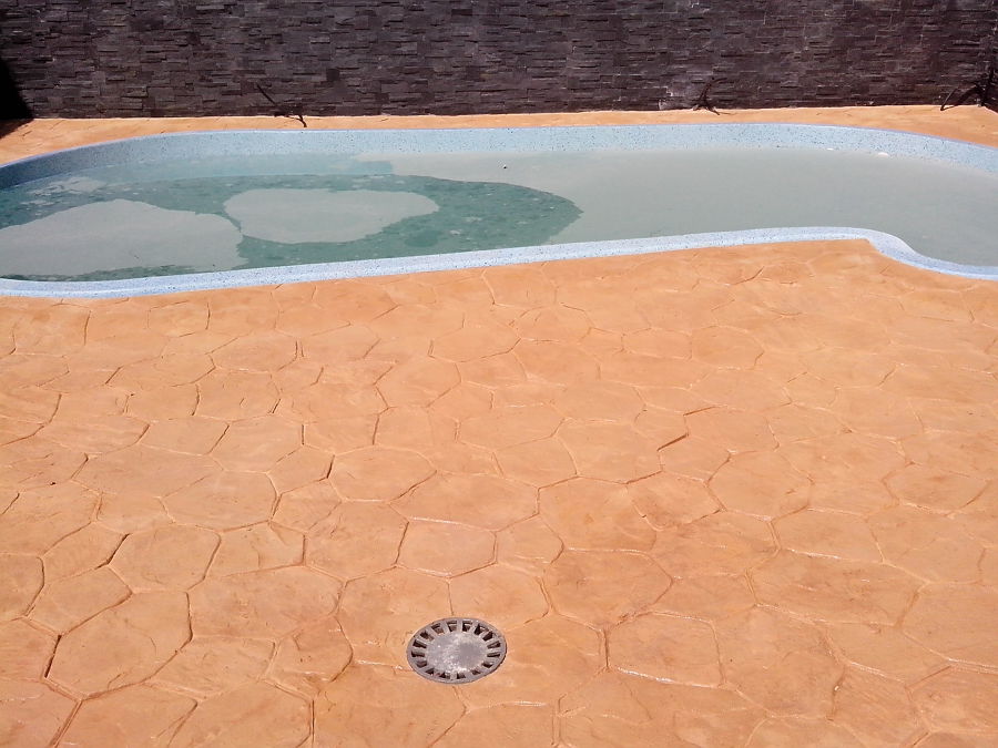 PIEDRA IRREGULAS CON CREMA