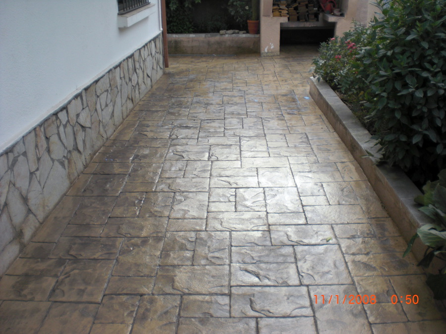 PIEDRA SILLAR COLOR CREMA CON NEGRO