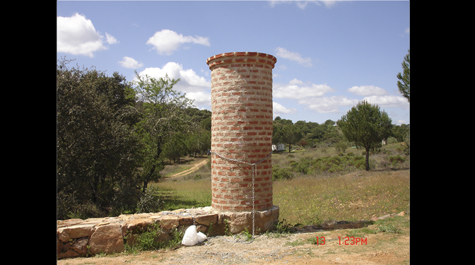 Pilar de ladrillo visto