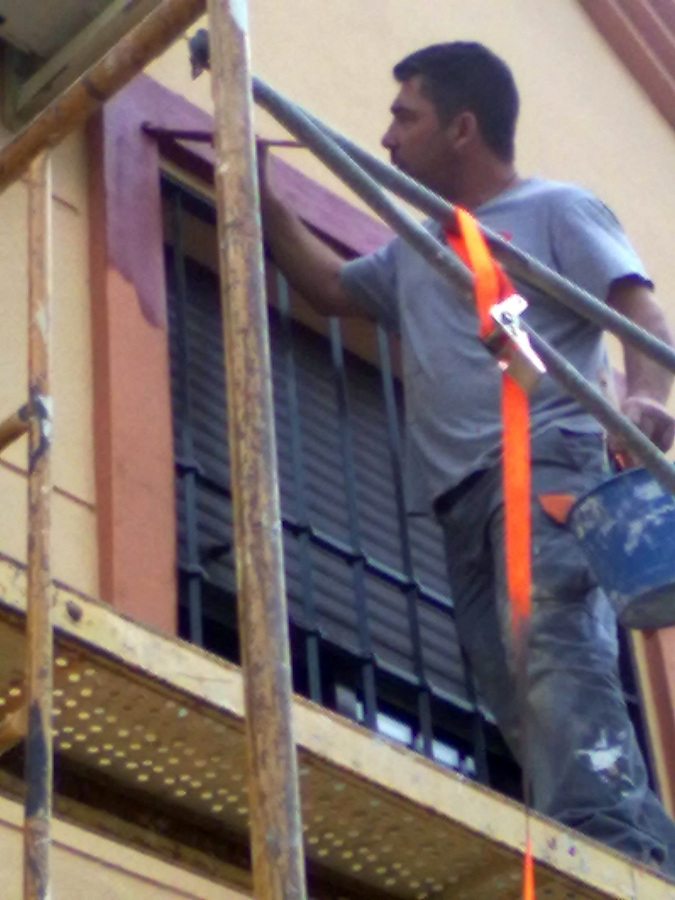 pintado de fachadas y herrajes 