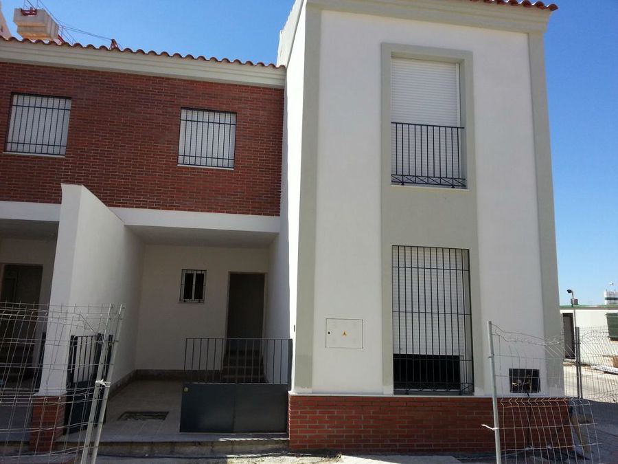 PINTADO FACHADA EN OBRA 12 VIV