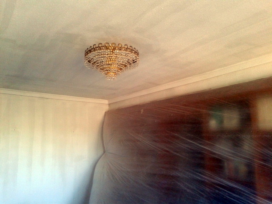 Pintamos su salón en temple liso blanco