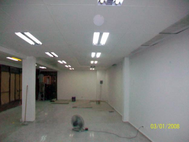 pintando unas oficinas