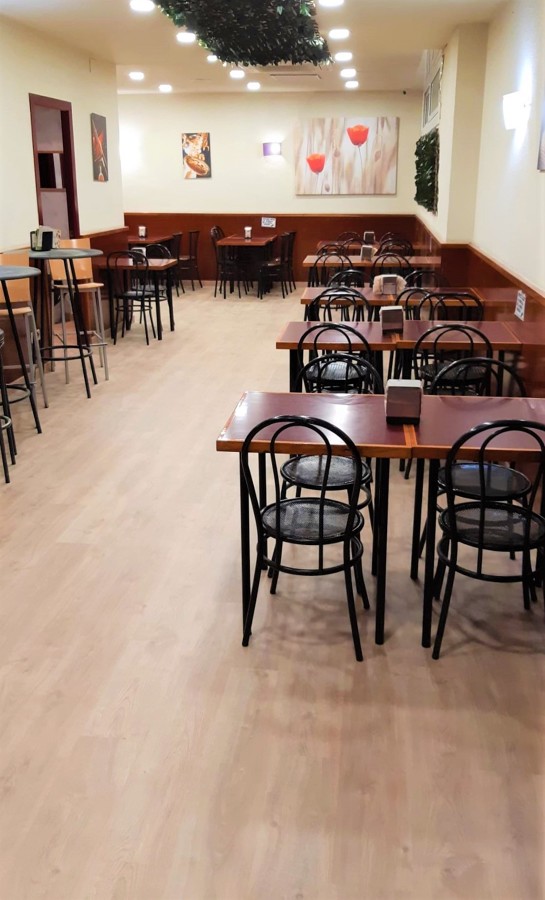 Parquet laminado en panadería