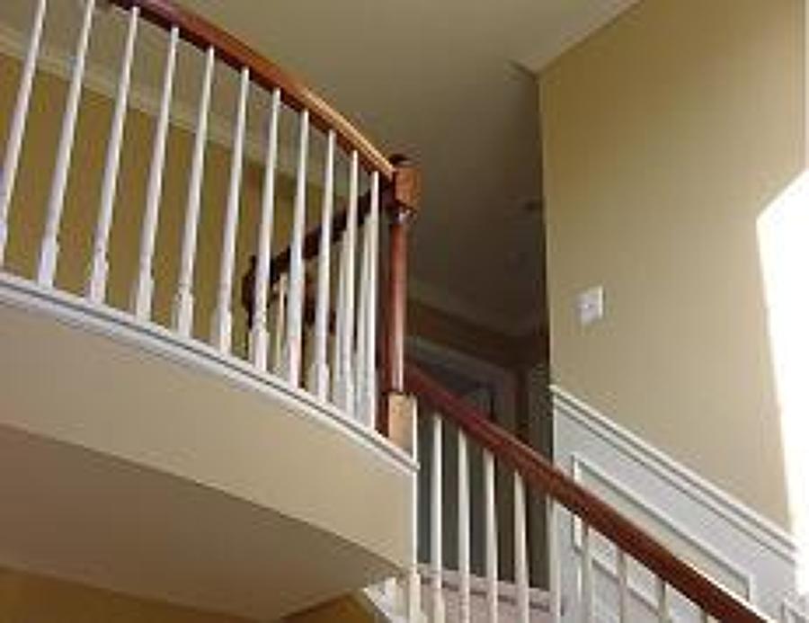 PINTURA DE ESCALERA DE CASA