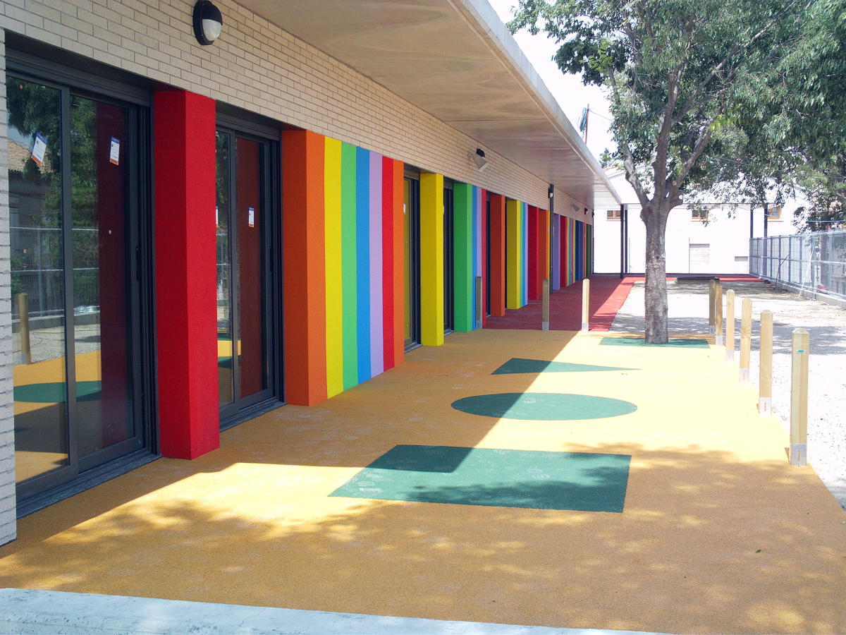 Pintura de fachada multicolor,Guarderia