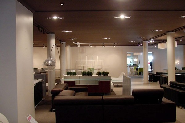 Pintura de tienda de muebles