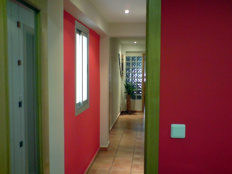 pintura roja y crudo