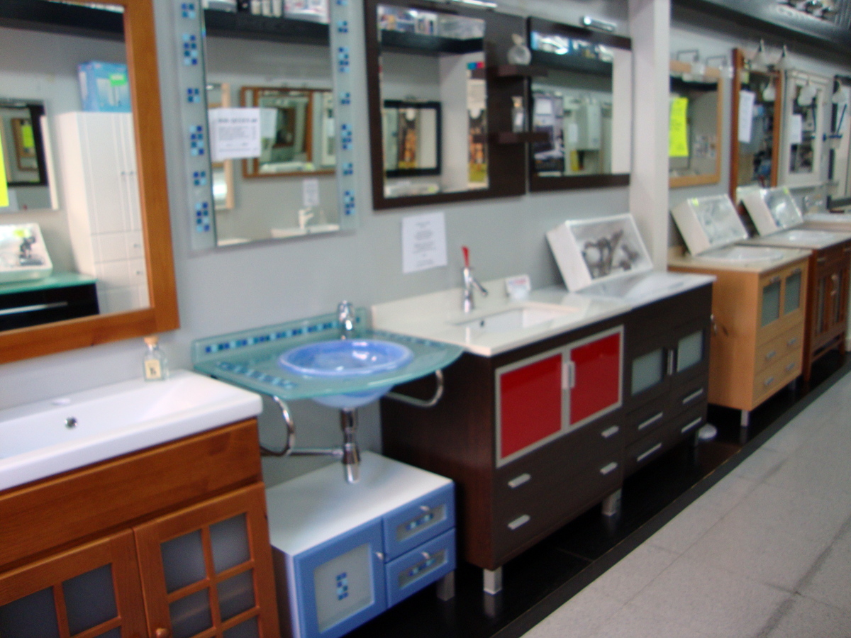 Pintura, tarima, electricidad..