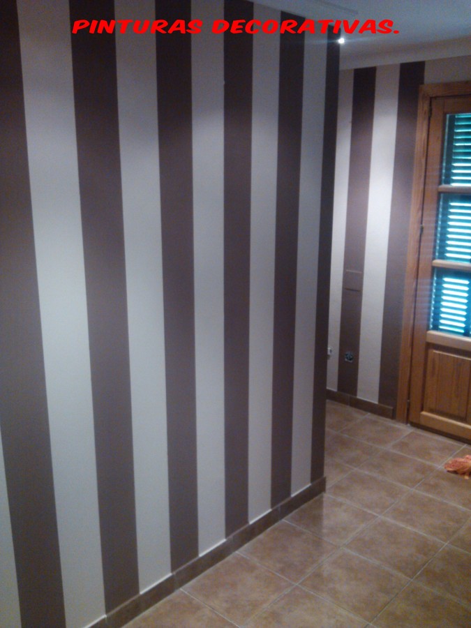 Pinturas decorativas.