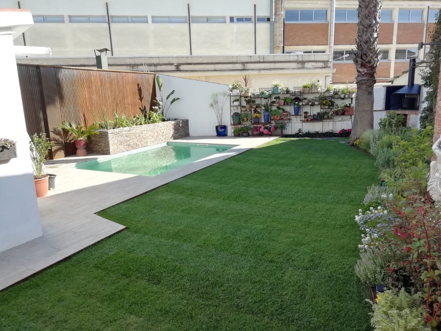 Piscina Rubí Cascada y Jardinera