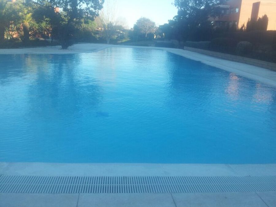 PISCINA EL ENCINAR DE LOS REYES