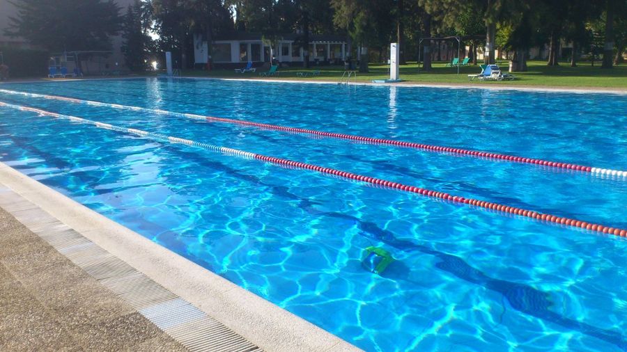 Piscina 2000m3 Tratada con Oxymatic.