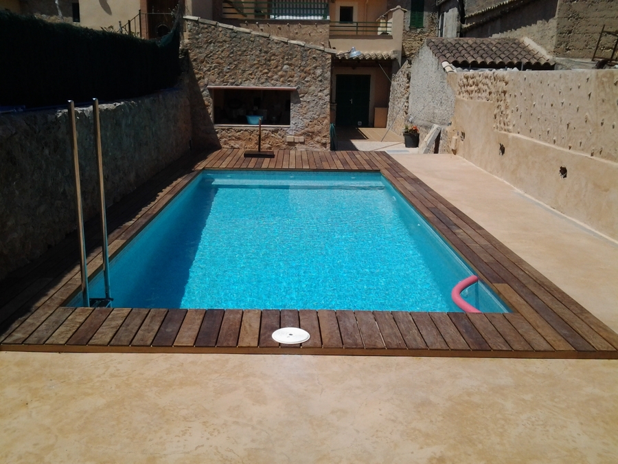 PISCINA 7 X 4 CON TARIMA DE IPE