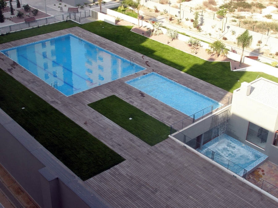 Piscina comunitaria en Alicante