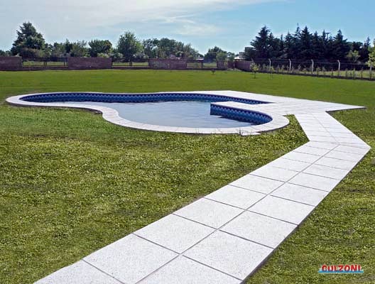 PISCINA CON FORMA