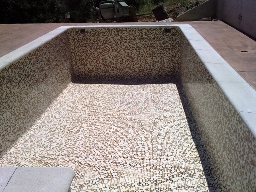 piscina con gresite difuminado