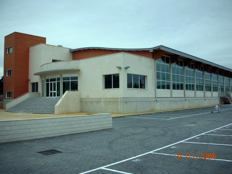 PISCINA CUBIERTA COLEGIO SAN JOSE DEL PARQUE